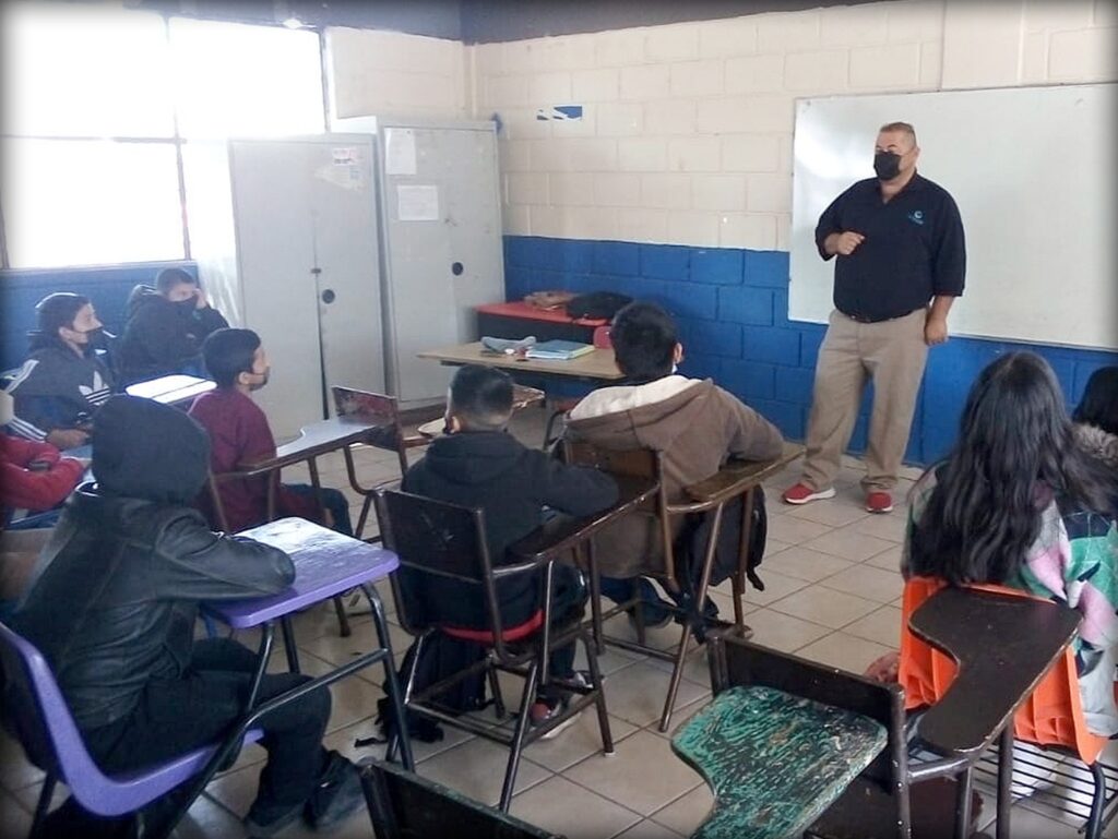 OOMAPASC LLEVA PLATICAS A ESTUDIANTES SOBRE EL USO Y BUEN CUIDADO DEL AGUA OOMAPASC LLEVA PLATICAS A ESTUDIANTES SOBRE EL USO Y BUEN CUIDADO DEL AGUA