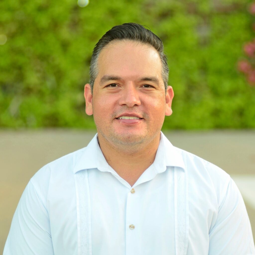 BECAS PARA ESTUDIANTES CON DISCAPACIDAD AUDITIVA BECAS PARA ESTUDIANTES CON DISCAPACIDAD AUDITIVA