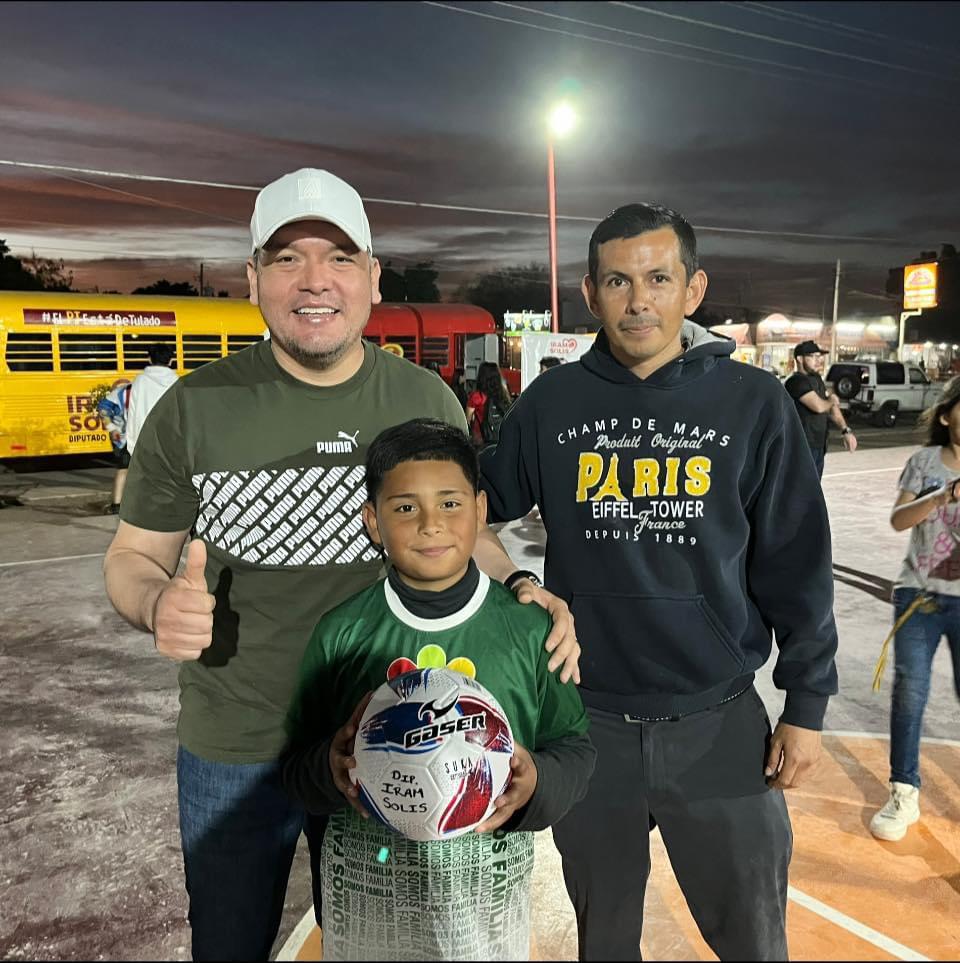 MÁS DE 100 NIÑOS PARTICIPARON EN EL TORNEO DE FÚTBOL #RUTA16 ORGANIZADO POR EL DIPUTADO IRAM SOLIS MÁS DE 100 NIÑOS PARTICIPARON EN EL TORNEO DE FÚTBOL #RUTA16 ORGANIZADO POR EL DIPUTADO IRAM SOLIS